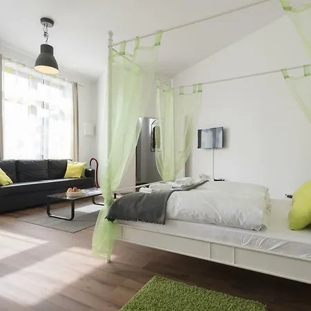 Apartment Niemetzstr 51 Berlin